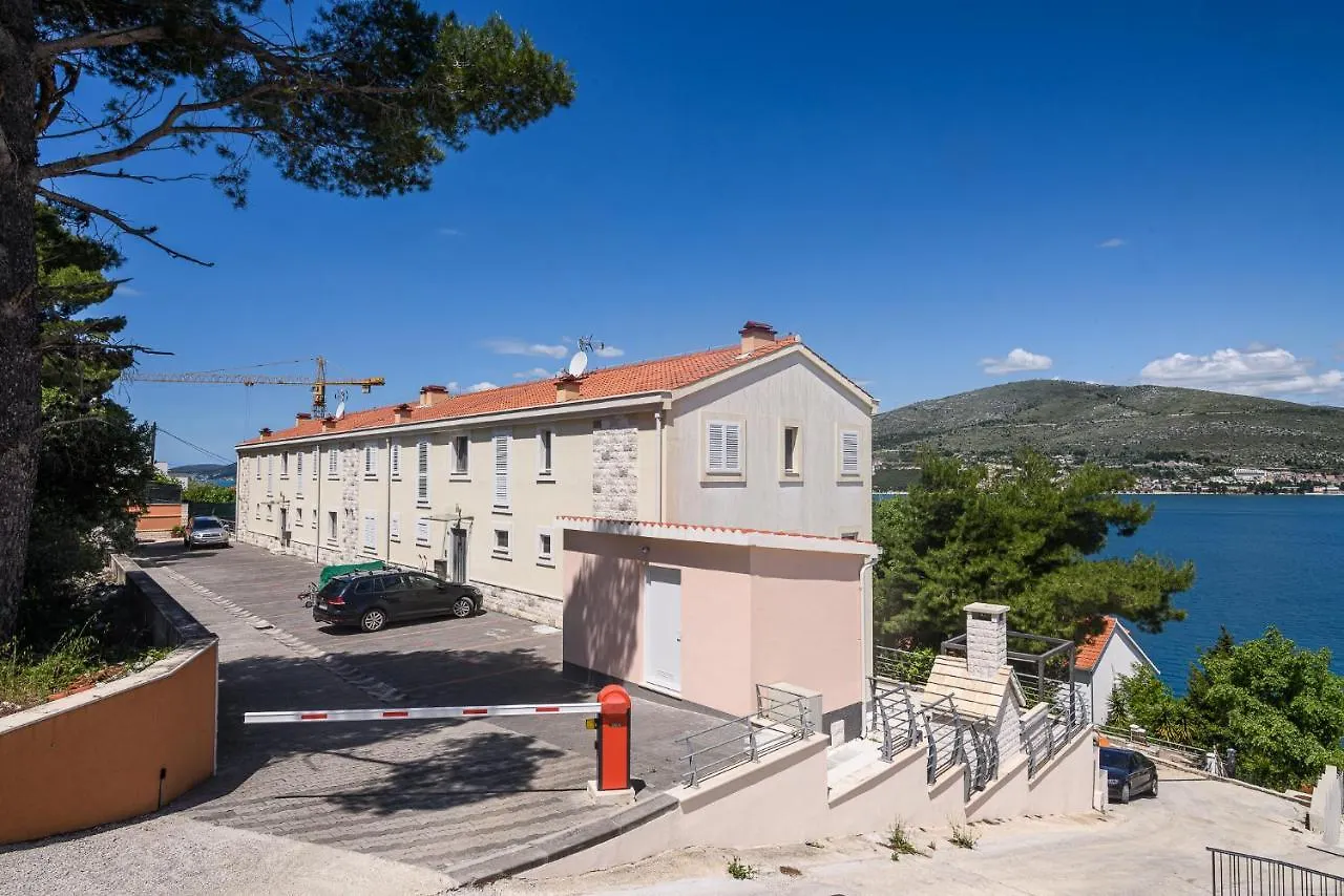 L&L Luxury Apartment 1 Donji Okrug  Croatia