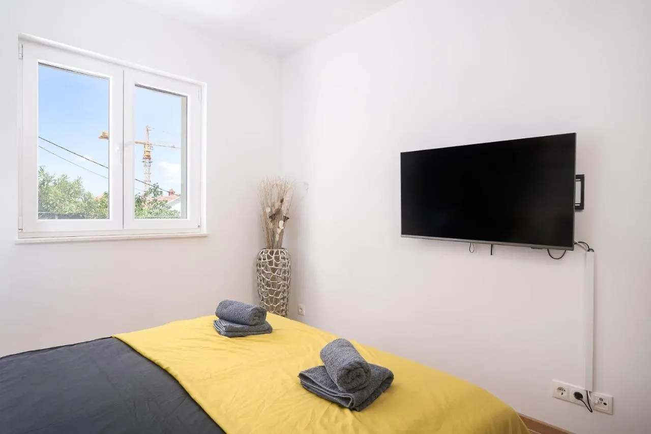 L&L Luxury Apartment 1 Donji Okrug